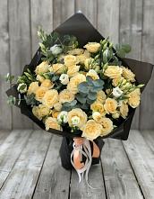 Букет цветов из:  Розы и Лизиантусы в Белокурихе