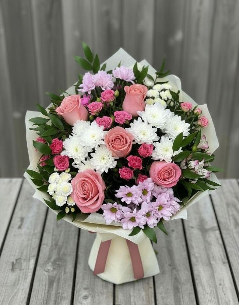 Букет цветов из: Альстромерии, Гвоздики, Розы и Хризантемы в Белокурихе