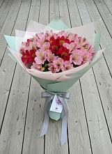 Букет цветов из:  Альстромерии в Белокурихе