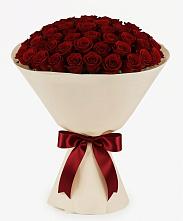 Букет 101 Бордовая роза Блэк Бакарра в Белокурихе