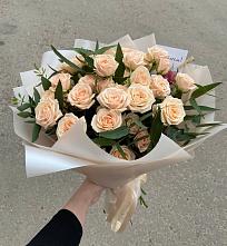 Букет Кремовые розы Латте в Белокурихе