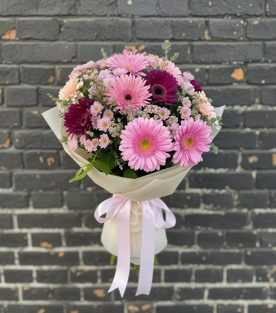 Букет цветов из: Герберы и Хризантемы в Белокурихе