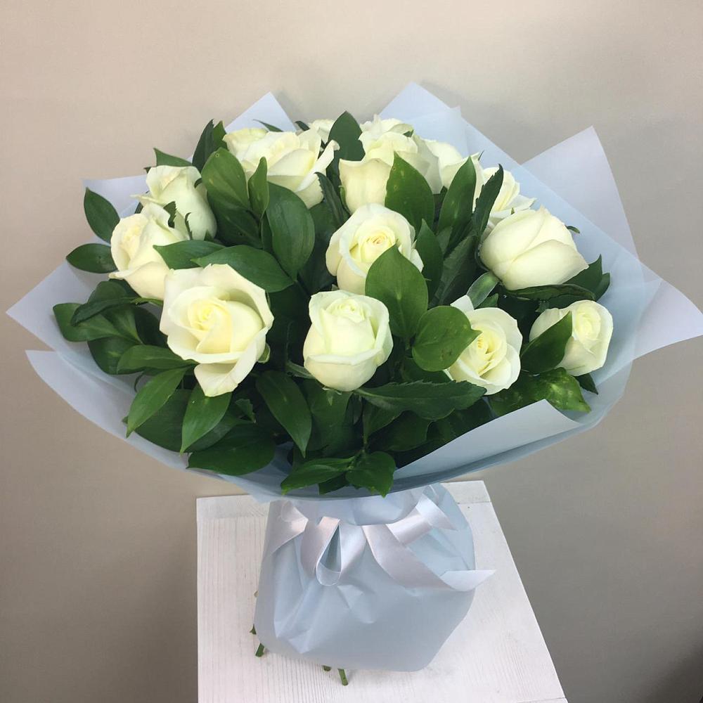 Букет 15 Белых роз Проуд в Белокурихе