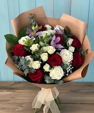 Букет цветов из:  Розы и Альстромерии в Белокурихе