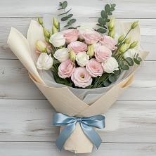 Букет цветов из:  Лизиантусы в Белокурихе