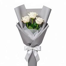Букет 3 белые розы в Белокурихе