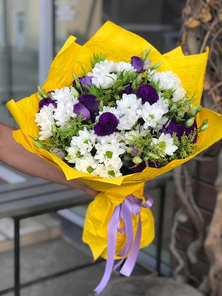 Букет цветов из: Ирисы, Хризантемы и Ромашки в Белокурихе