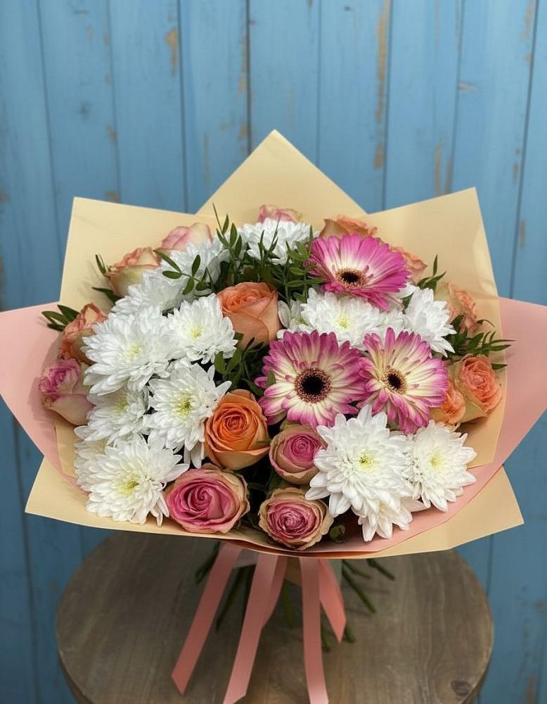 Букет цветов из: Розы, Герберы и Хризантемы в Белокурихе