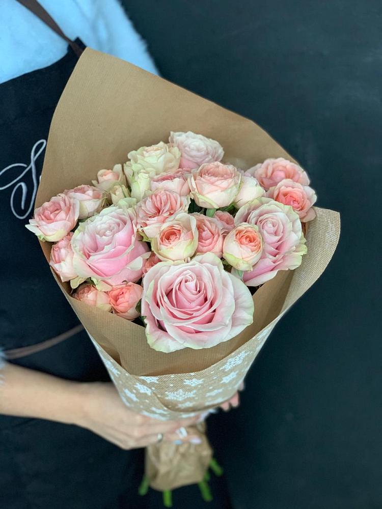 Букет цветов из: Хризантемы и Розы в Белокурихе