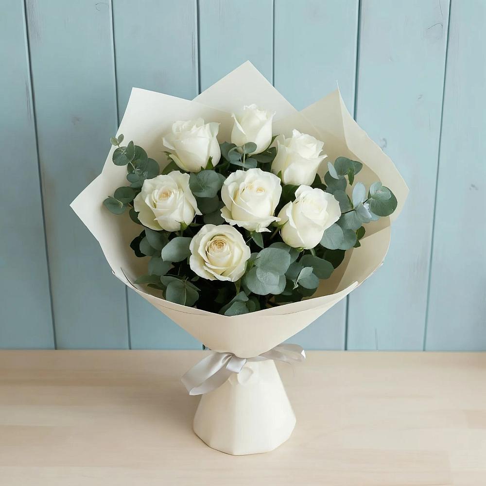 Букет Белые розы в Эвкалипте в Белокурихе