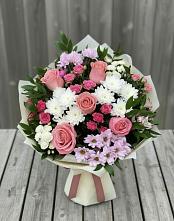 Букет цветов из:  Альстромерии, Гвоздики, Розы и Хризантемы в Белокурихе